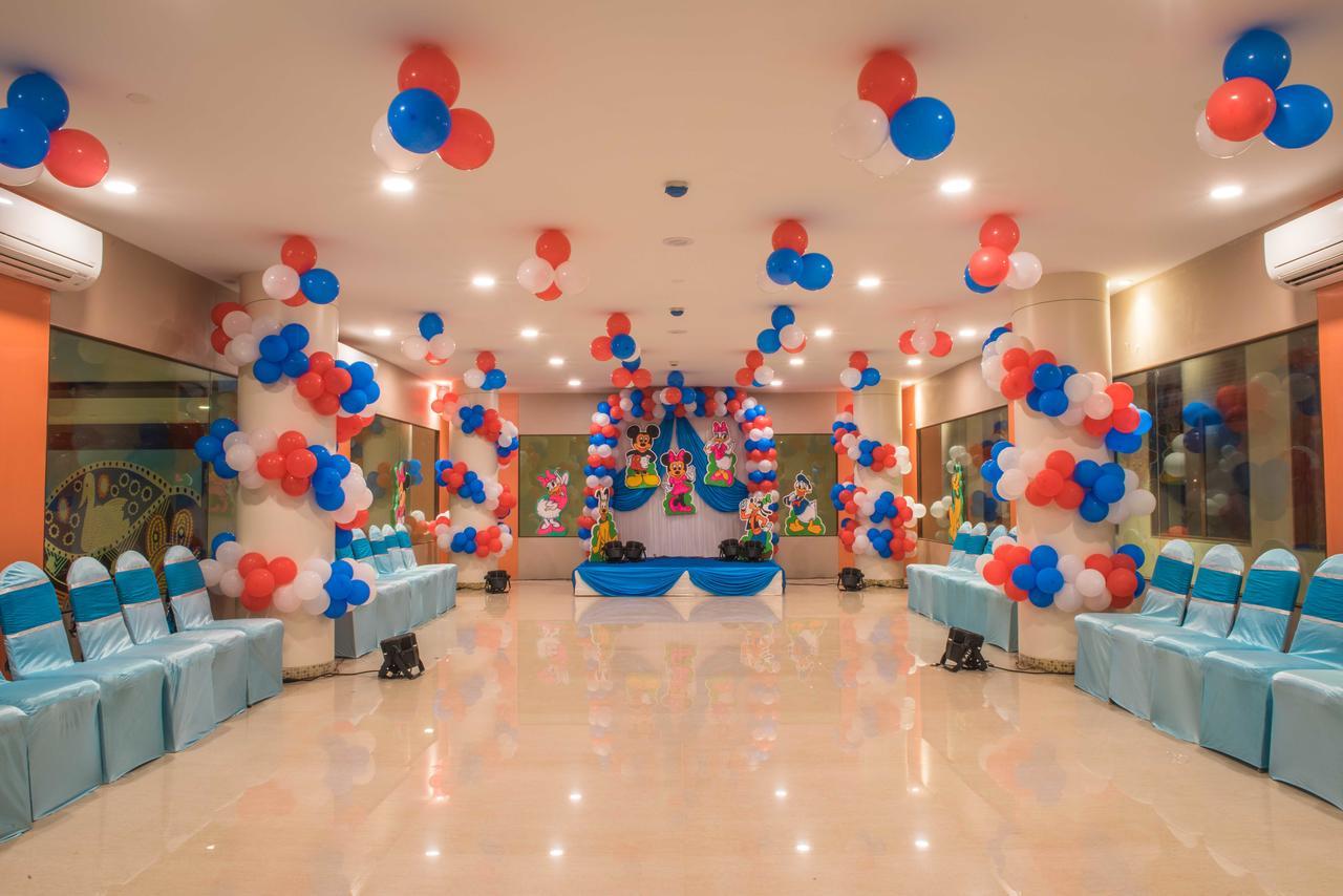 Club One Otel Manor Dış mekan fotoğraf