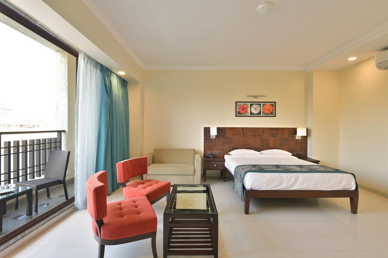 Club One Otel Manor Dış mekan fotoğraf