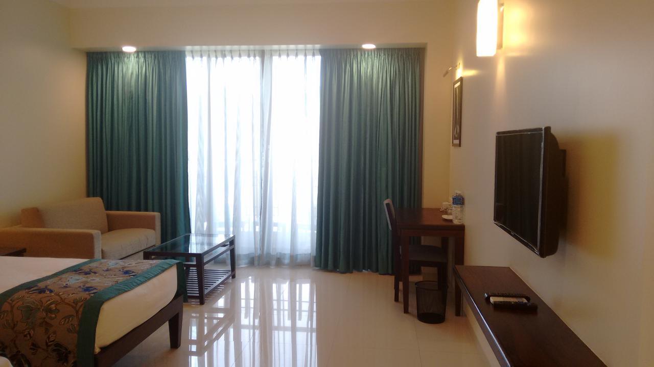 Club One Otel Manor Dış mekan fotoğraf