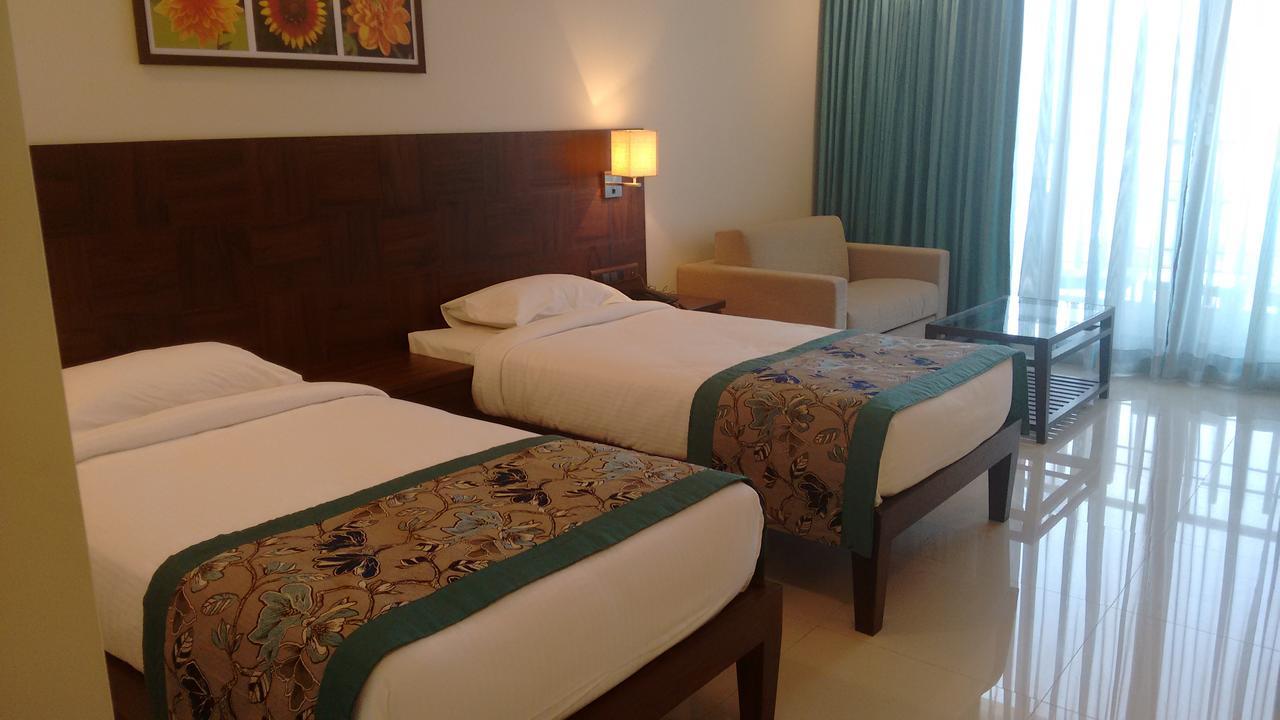 Club One Otel Manor Dış mekan fotoğraf